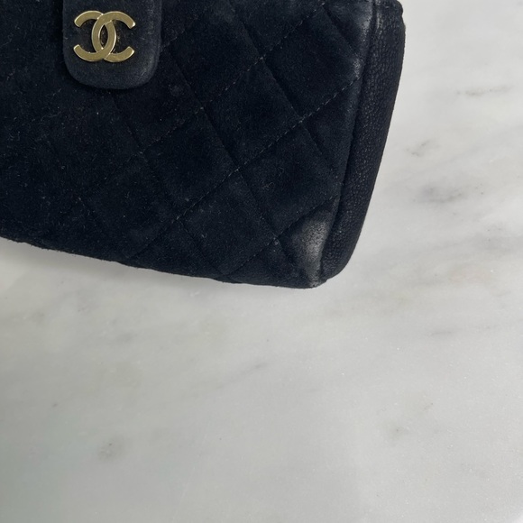 CHANEL Black Quilted Wallet - Picture 8 of 16